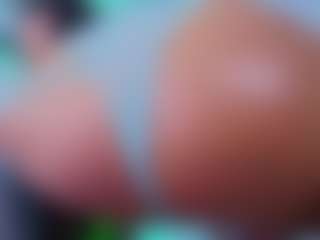 Chlooee's Live Sex Cam Show
