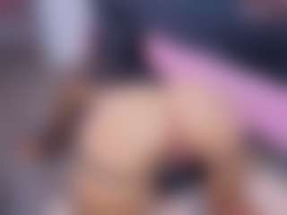 Chlooee's Live Sex Cam Show