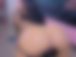 Chlooee's Live Sex Cam Show