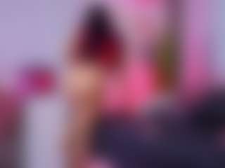 Chlooee's Live Sex Cam Show