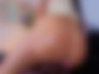 Chlooee's Live Sex Cam Show