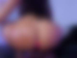 Chlooee's Live Sex Cam Show