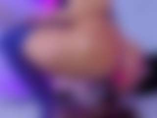 Chlooee's Live Sex Cam Show