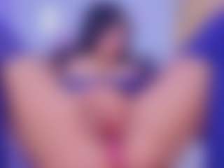 Chlooee's Live Sex Cam Show