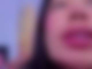 Chlooee's Live Sex Cam Show