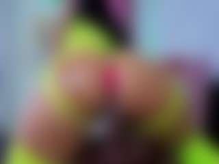 Chlooee's Live Sex Cam Show