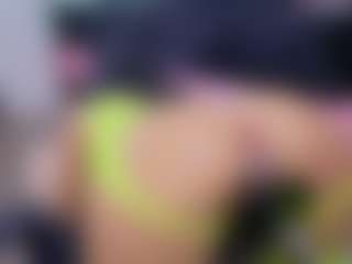 Chlooee's Live Sex Cam Show