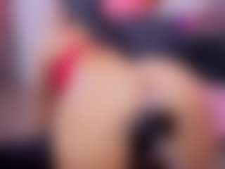 Chlooee's Live Sex Cam Show