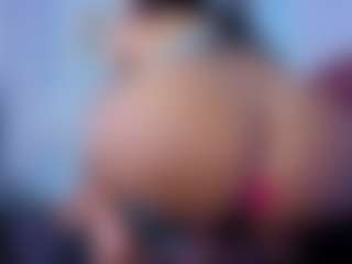 Chlooee's Live Sex Cam Show