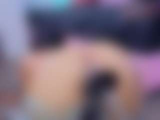 Chlooee's Live Sex Cam Show