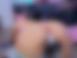 Chlooee's Live Sex Cam Show