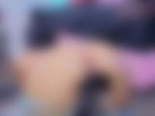 Chlooee's Live Sex Cam Show