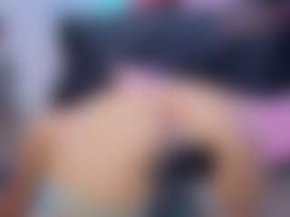 Chlooee's Live Sex Cam Show