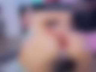 Chlooee's Live Sex Cam Show