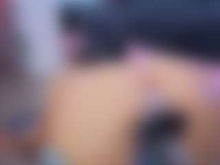 Chlooee's Live Sex Cam Show