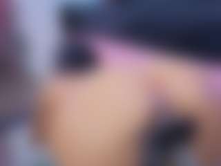 Chlooee's Live Sex Cam Show