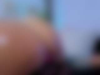 Chlooee's Live Sex Cam Show