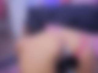 Live cam show with Chlooee - Anal on Soda Cam