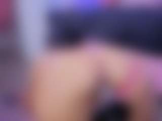 Chlooee's Live Sex Cam Show