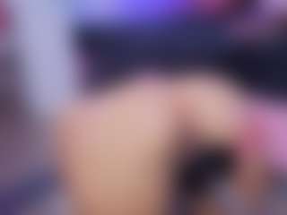 Chlooee's Live Sex Cam Show