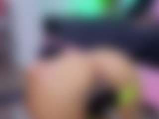 Chlooee's Live Sex Cam Show