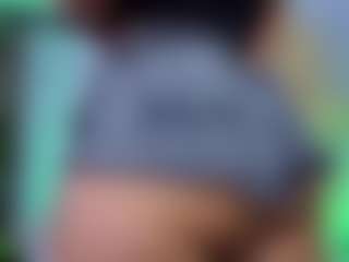 Chlooee's Live Sex Cam Show