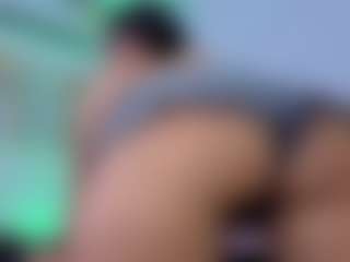 Chlooee's Live Sex Cam Show