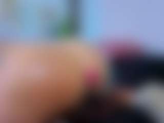 Chlooee's Live Sex Cam Show