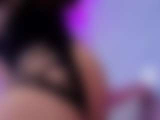 Chlooee's Live Sex Cam Show