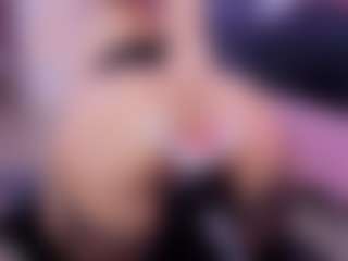 Chlooee's Live Sex Cam Show