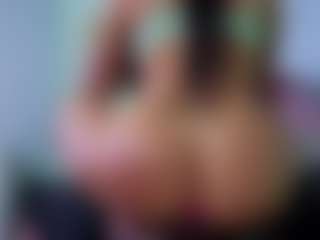 Chlooee's Live Sex Cam Show