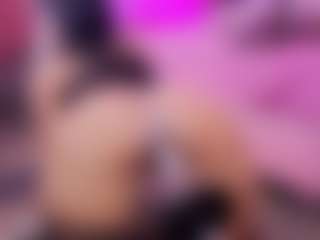 Chlooee's Live Sex Cam Show