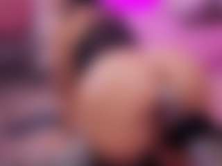 Chlooee's Live Sex Cam Show