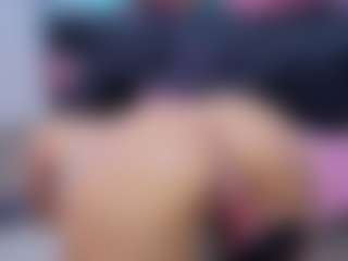 Chlooee's Live Sex Cam Show