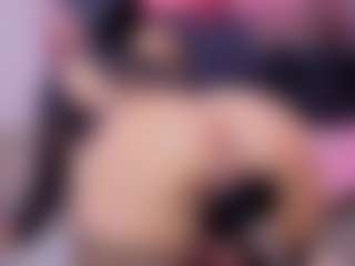Chlooee's Live Sex Cam Show