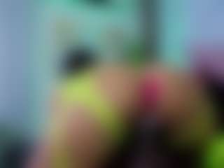 Chlooee's Live Sex Cam Show