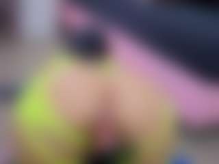 Chlooee's Live Sex Cam Show