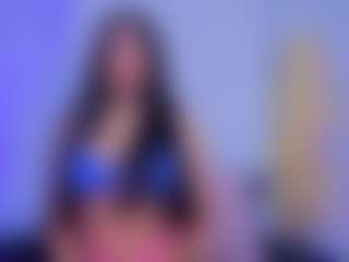 Chlooee's Live Sex Cam Show
