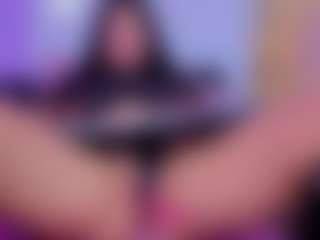 Chlooee's Live Sex Cam Show