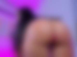 Chlooee's Live Sex Cam Show