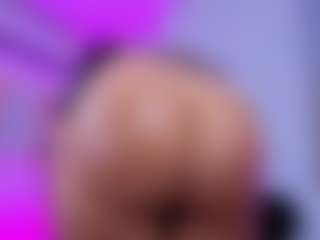 Chlooee's Live Sex Cam Show