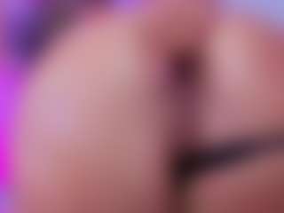 Live cam show with Chlooee - BBW on TastyBlacksLive
