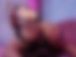 Chlooee's Live Sex Cam Show