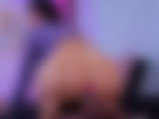 Chlooee's Live Sex Cam Show