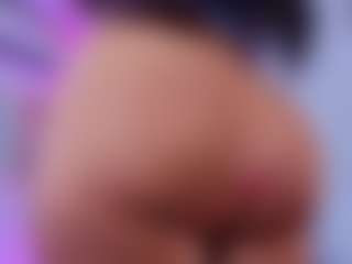 Chlooee's Live Sex Cam Show