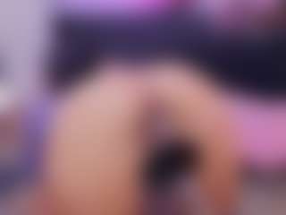 Chlooee's Live Sex Cam Show