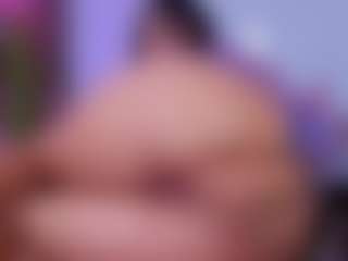 Chlooee's Live Sex Cam Show