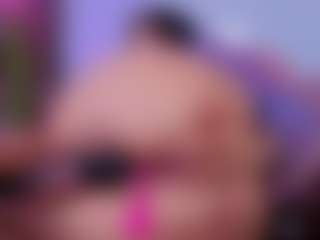 Chlooee's Live Sex Cam Show