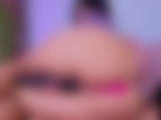Chlooee's Live Sex Cam Show
