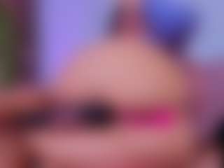 Chlooee's Live Sex Cam Show